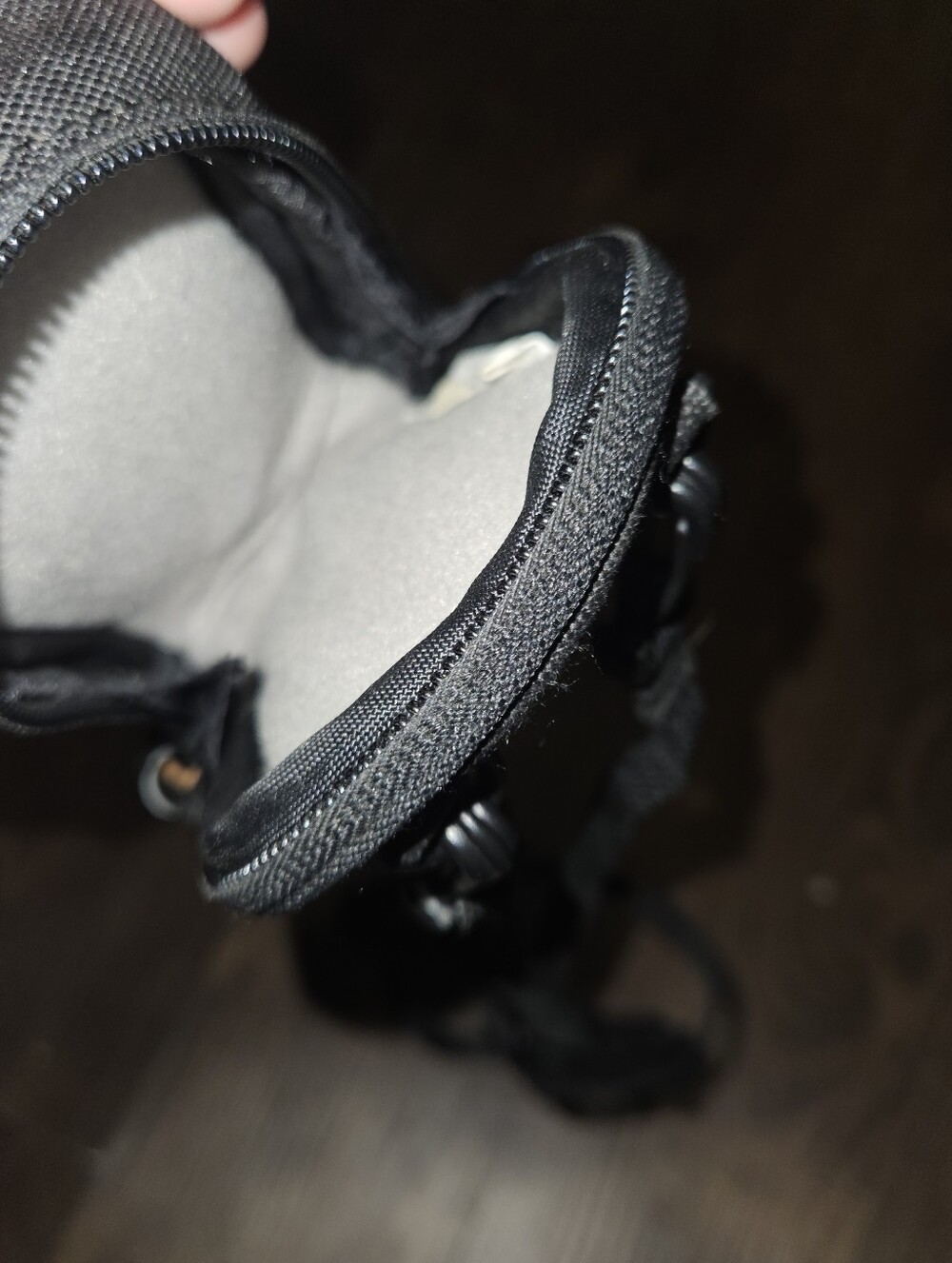 Lowepro Ridge 30 Camera Case - Picture 4 of 4